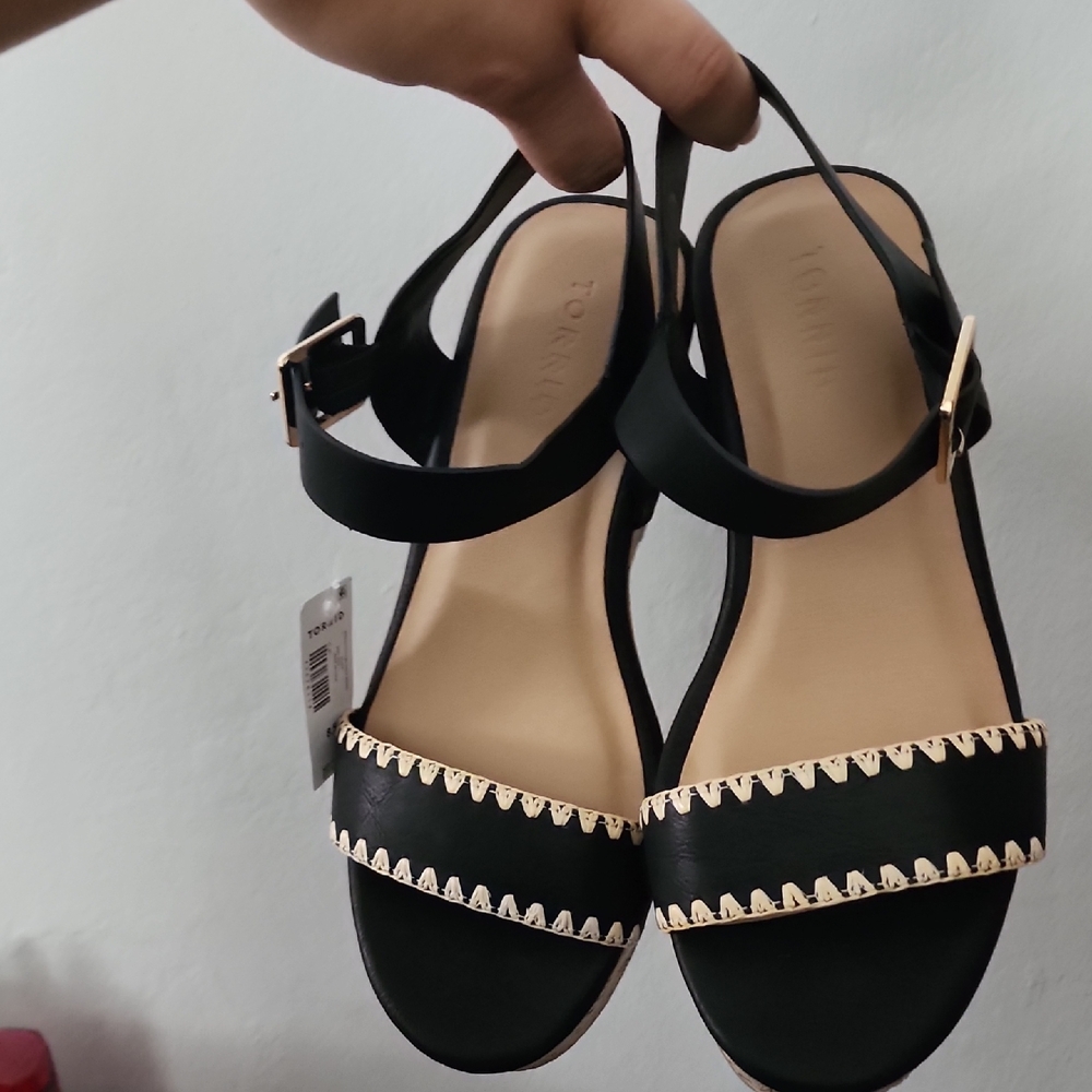 Torrid Black and Cream Women's Sandals
